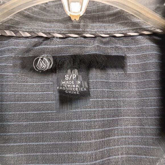 Volcom Long Sleeve‎ Button Down Shirt  Size Small surf shirt casual E20 - Picture 6 of 9